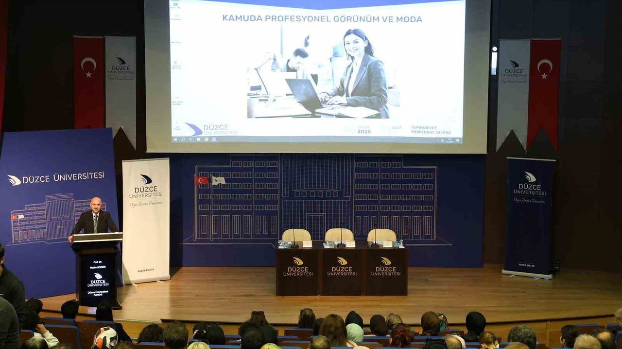 Düzce Üniversitesi'nde 'Kamuda Profesyonel Görünüm ve Moda' Eğitimi