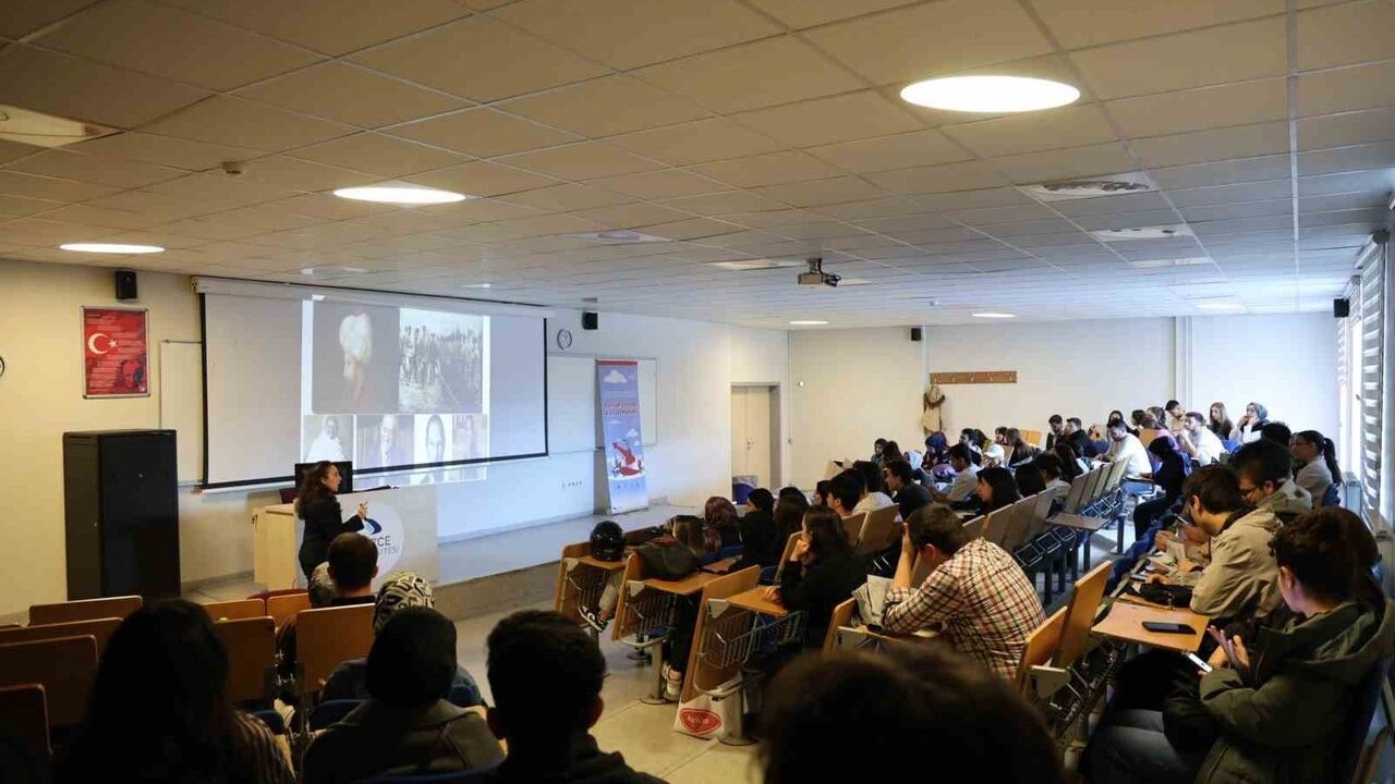 Düzce Üniversitesi'nde 'Liderlik ve Takım Yönetimi 4.0' Eğitimi