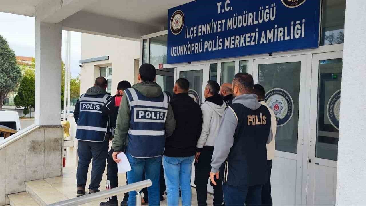 Edirne Uzunköprü'de Hapis Cezasıyla Aranan 5 Kişi Tutuklandı