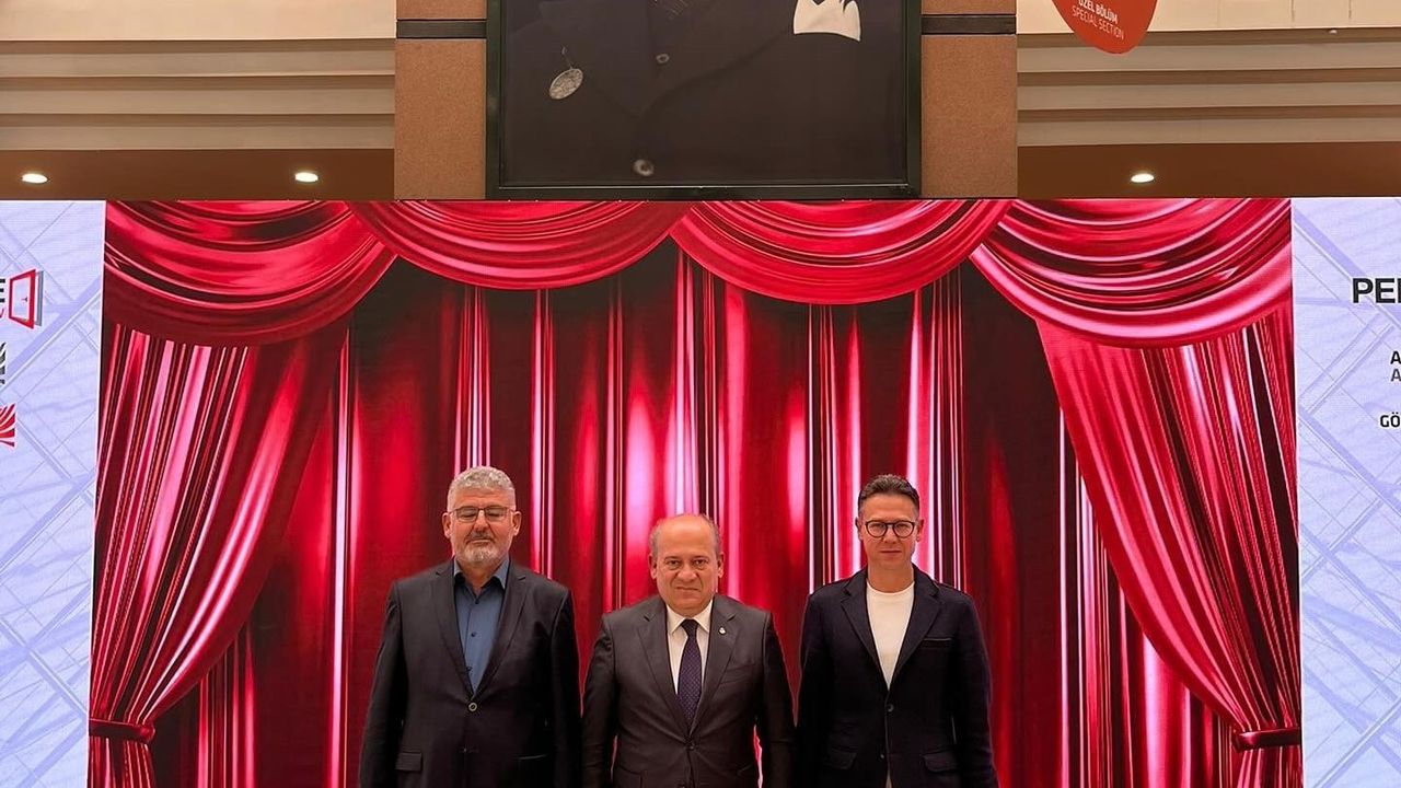 Edremit Ticaret Odası İstanbul'daki Avrasya Pencere, Kapı ve Cam Fuarı'na Katıldı