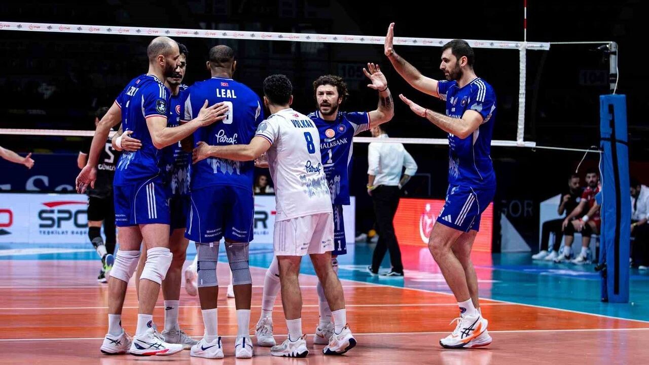 Efeler Ligi: Halkbank 3-0 Akkuş Belediyespor