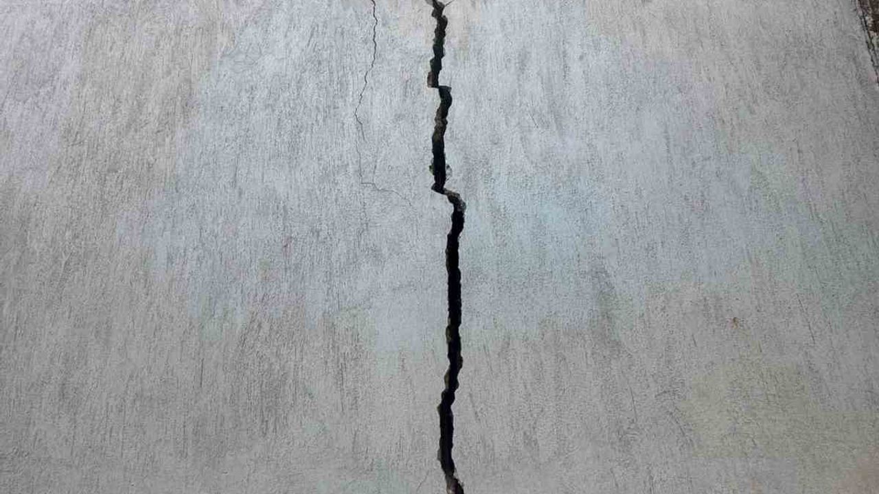 Eğirdir'de Elma Bahçesindeki Obruklar AFAD'ı Harekete Geçirdi