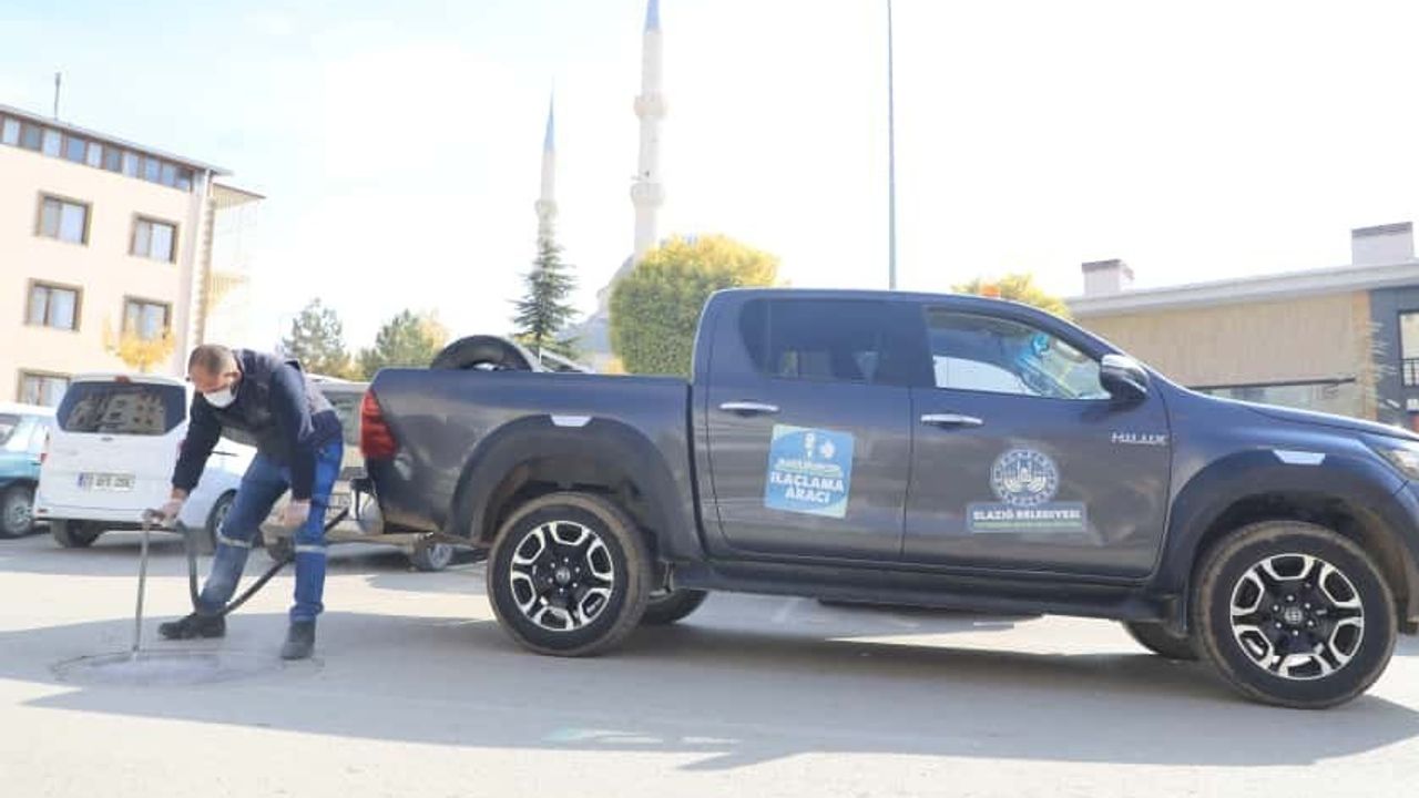 Elazığ'da Kent Geneli İlaçlama: Kanalizasyon ve Yağmur Suyu Giderlerinde Mücadele