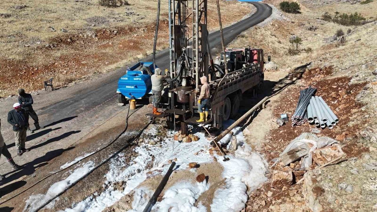 Elazığ Kuşçu Köyü'nde Su Hasreti Sona Erdi: 120 Metrede Saniyede 7 Litre