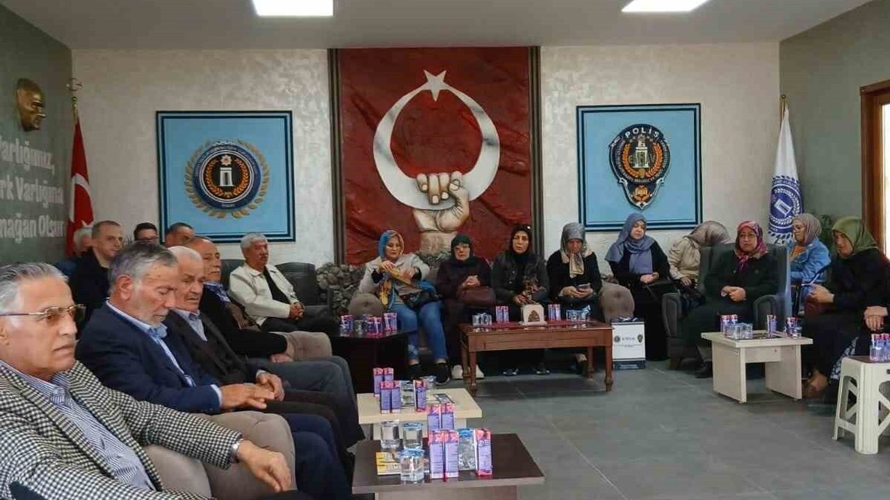 EMŞAV Karadeniz 263. Şehit Anma Programını İlkadım'da Gerçekleştirdi