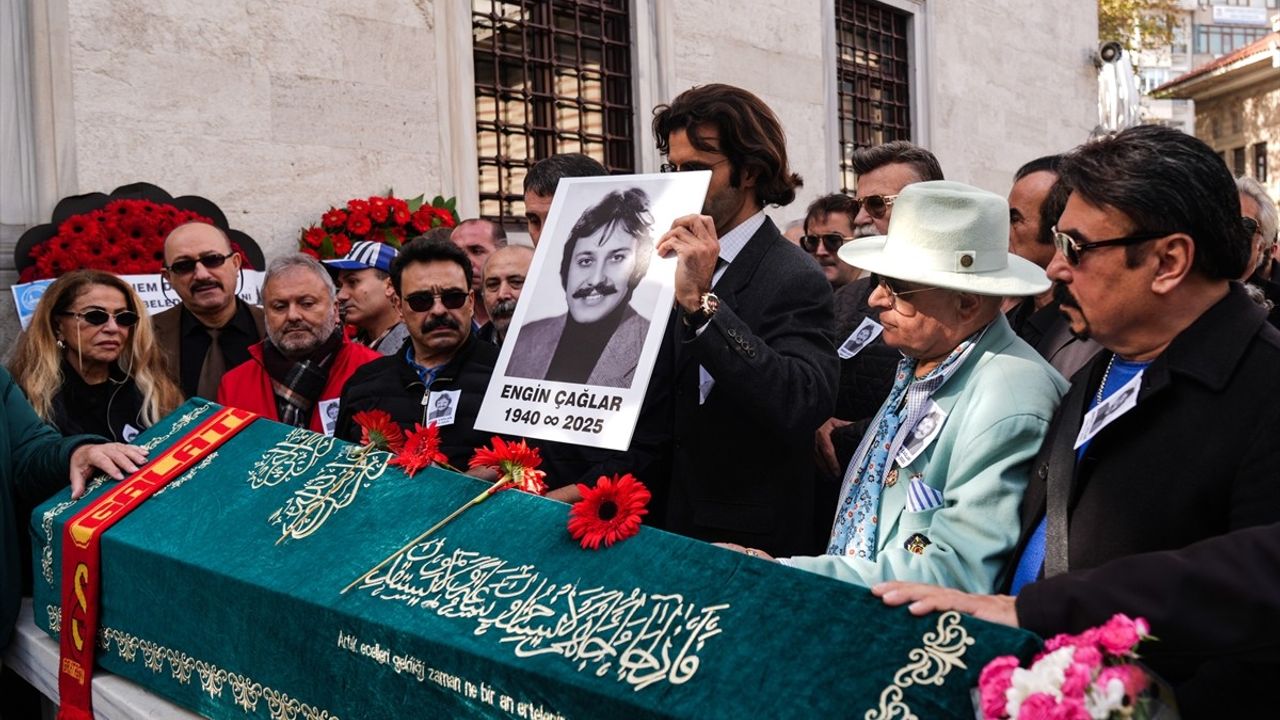Engin Çağlar son yolculuğuna uğurlandı