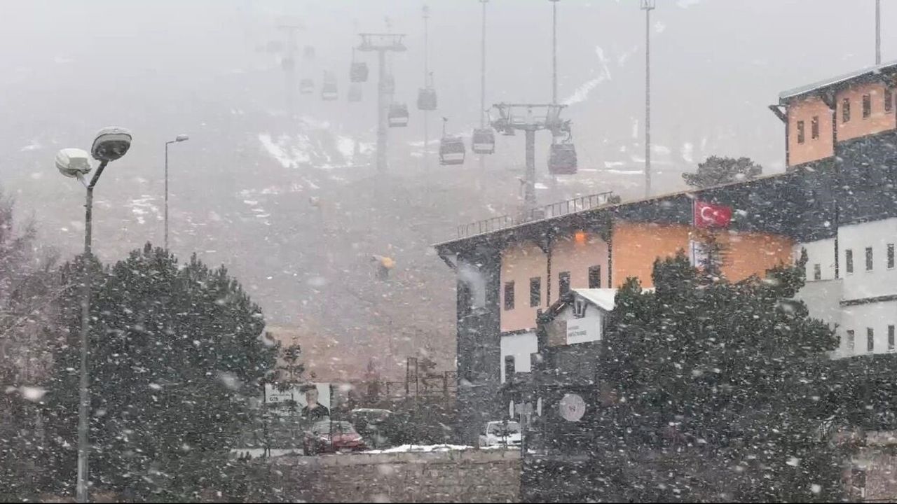 Erciyes'te Kar Yağışı Yeniden Başladı
