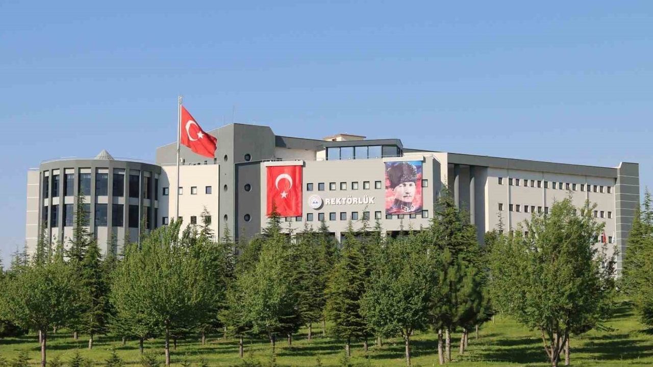 Erciyes Üniversitesi THE 2026 Disiplinler Arası Bilim Sıralamasında Dünya 132. Sırada
