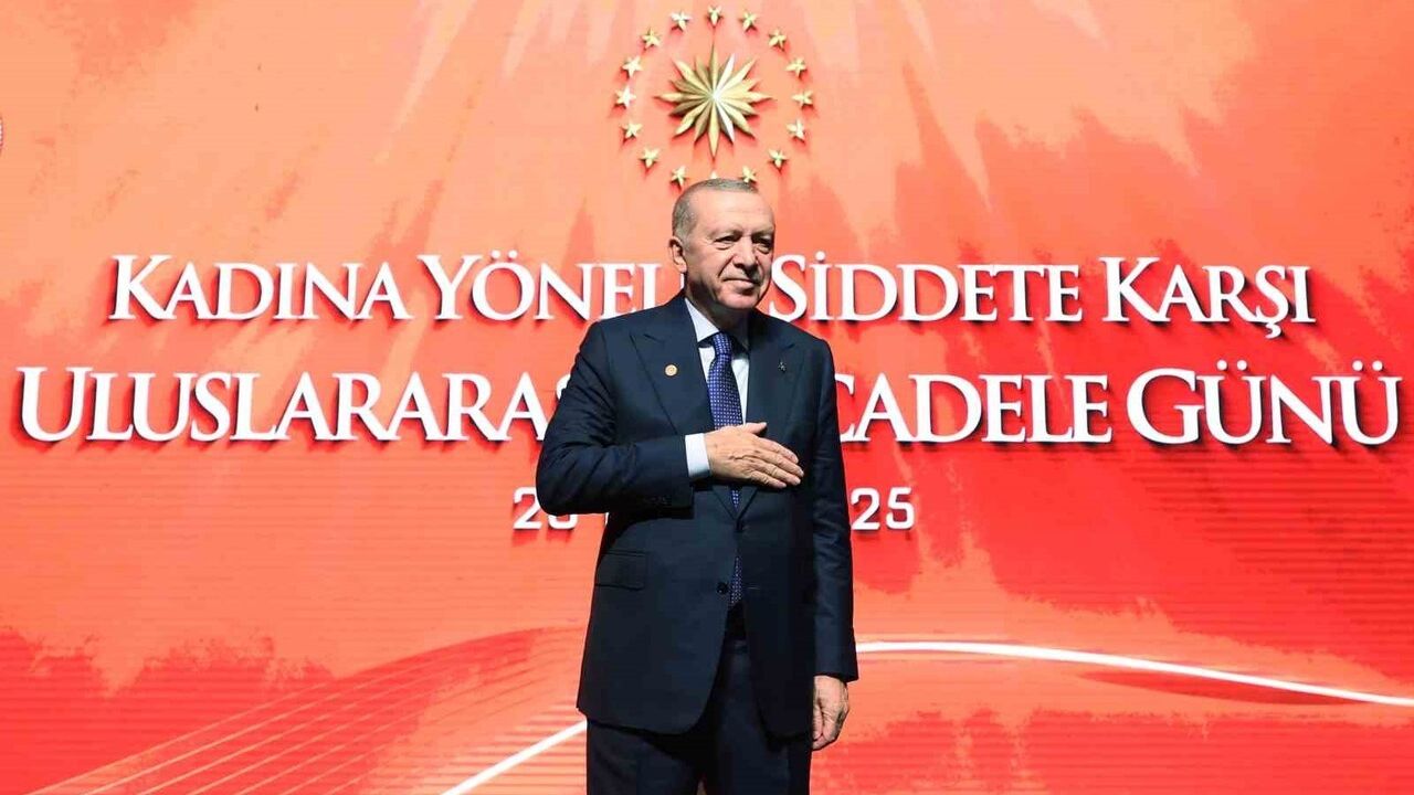 Erdoğan: Kadına el kaldıranın eli de, vicdanı da kararmıştır
