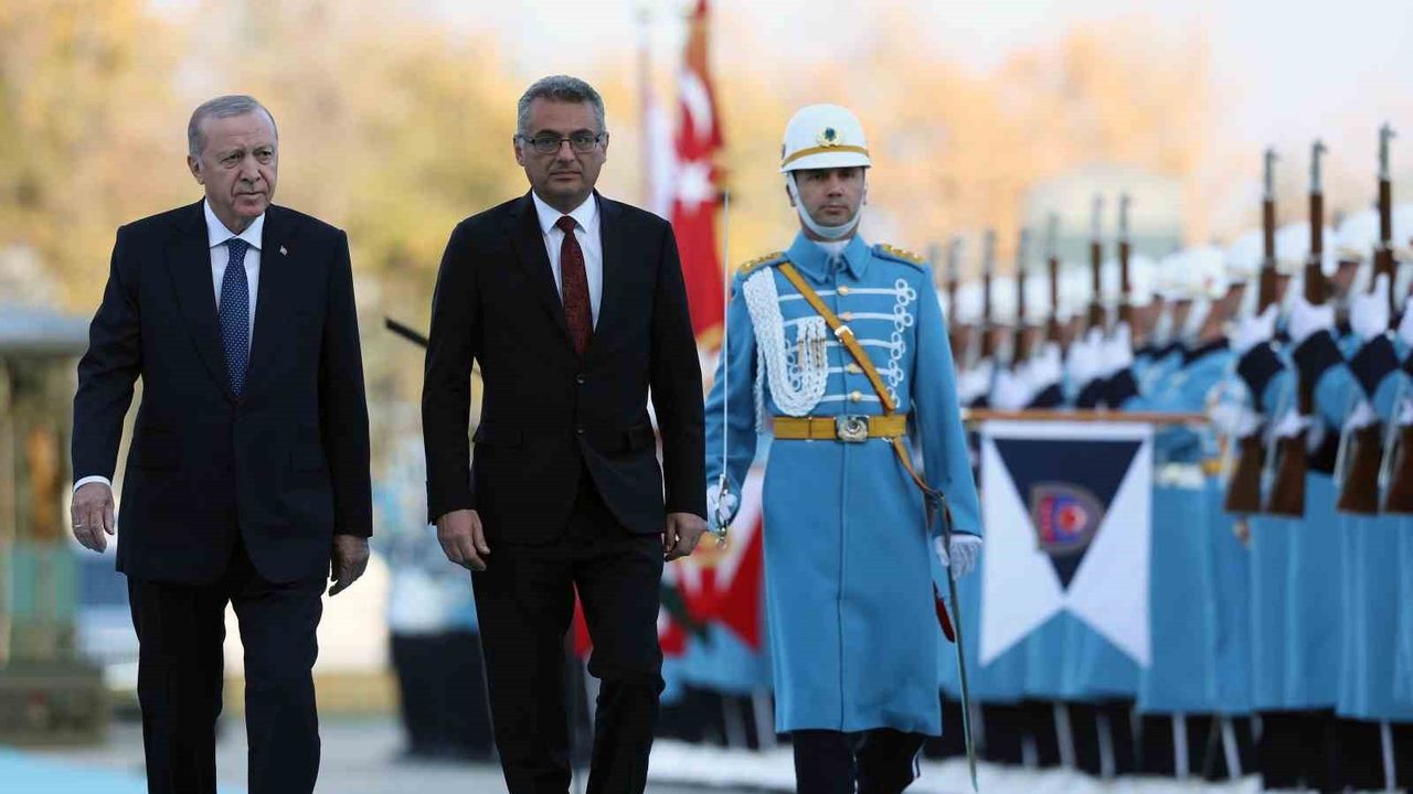 Erdoğan, KKTC Cumhurbaşkanı Erhürman’ı Resmi Törenle Karşıladı