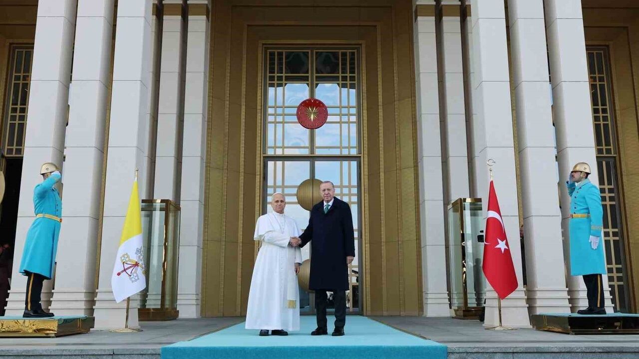 Erdoğan, Papa 14. Leo’yu Resmi Törenle Karşıladı