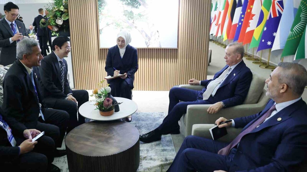 Erdoğan, Singapur Başbakanı Lawrence Wong’u G20 Zirvesi’nde Kabul Etti
