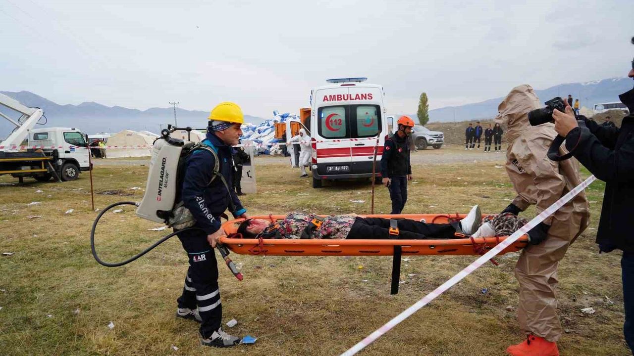 Erzincan’da 6.4 Senaryolu Deprem Tatbikatı — 145 Personel, 25 Araç Katıldı