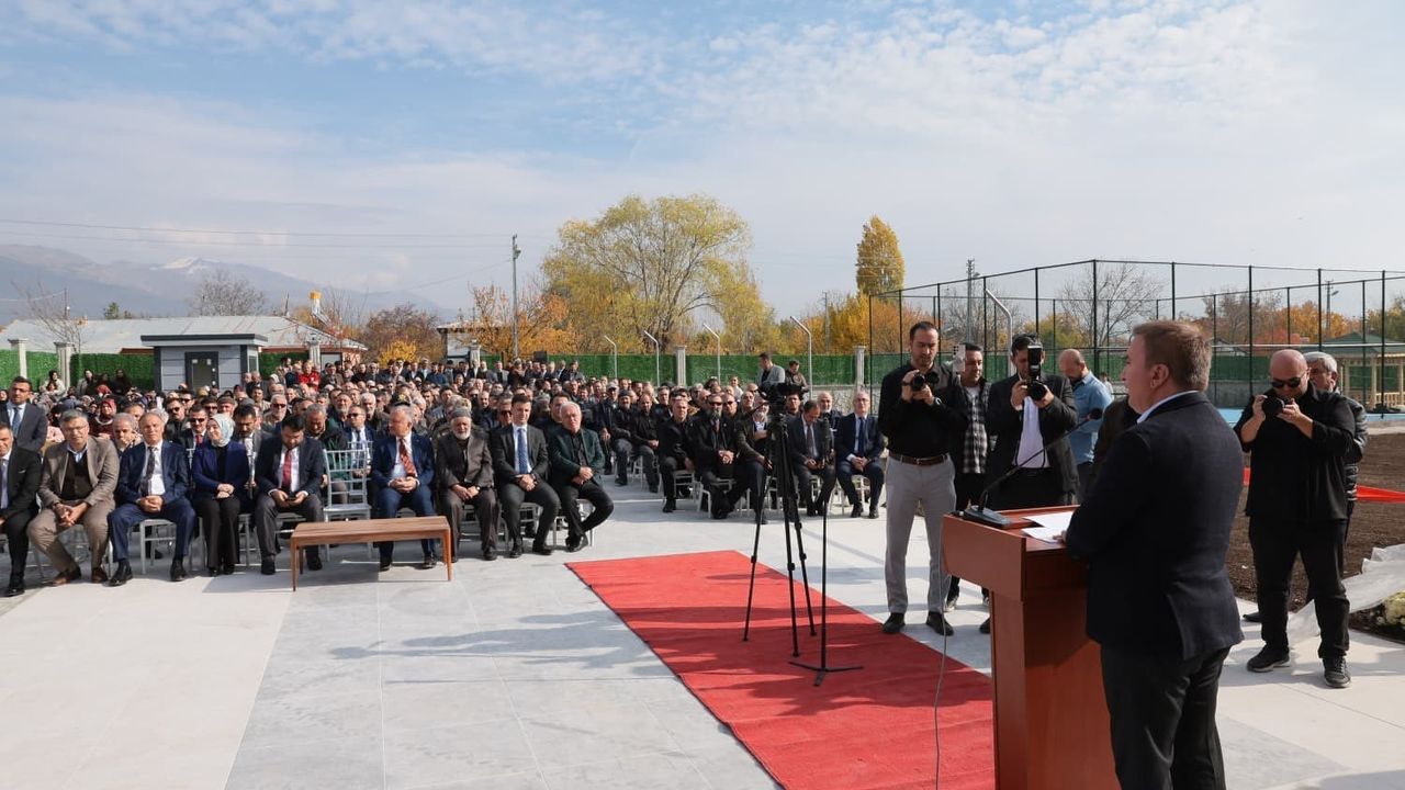 Erzincan'da 60 Kişilik Fatma Aksu Yatılı Kız Kur’an Kursu Açıldı