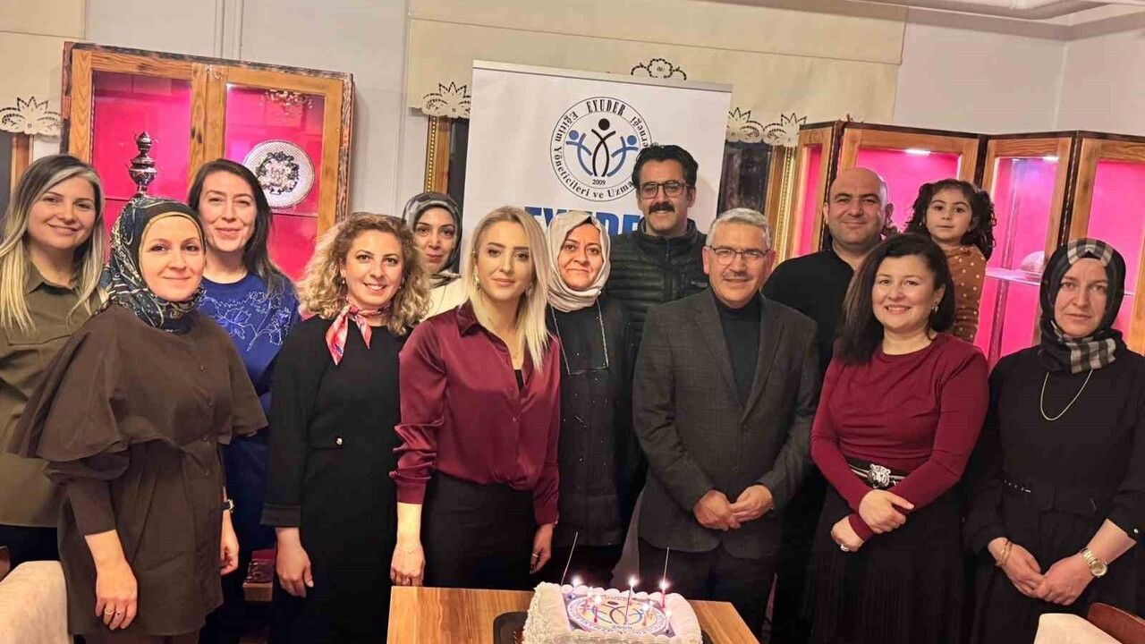 Erzincan EYUDER, Öğretmenler Günü'nde 2026 Planlarını ve EYFOR 17'yi Konuştu
