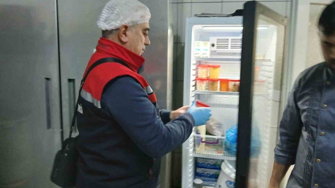Erzurum'da Gıda ve Yem İşletmelerine Sıkı Denetim: 289 Kontrol