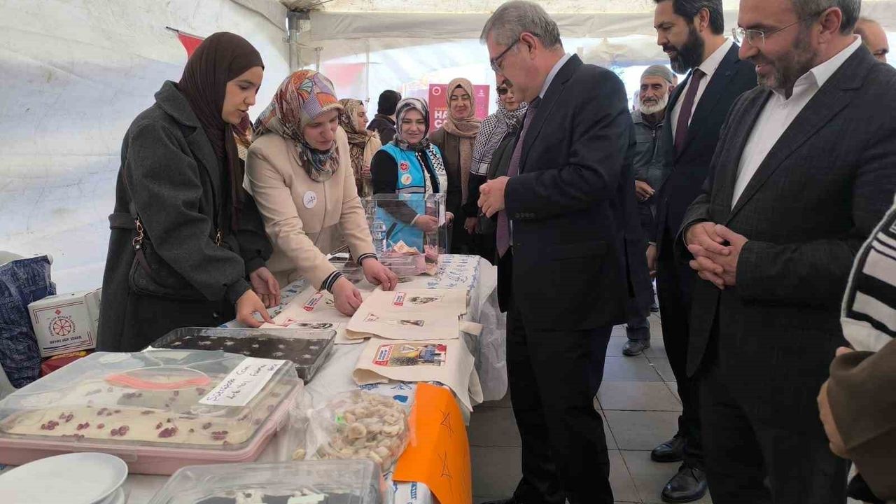 Erzurum'da 'Hayır Çarşısı' Dualarla Açıldı — Gelirler Filistin ve Gazze İçin
