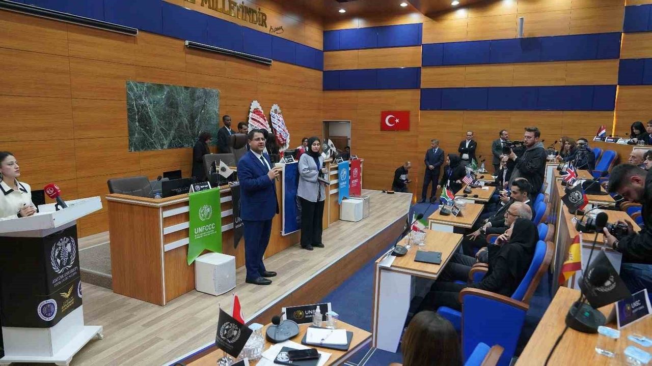 Erzurum'da Model Birleşmiş Milletler (MUN) Simülasyonu: Gençlere Demokrasi ve Diplomasi Eğitimi