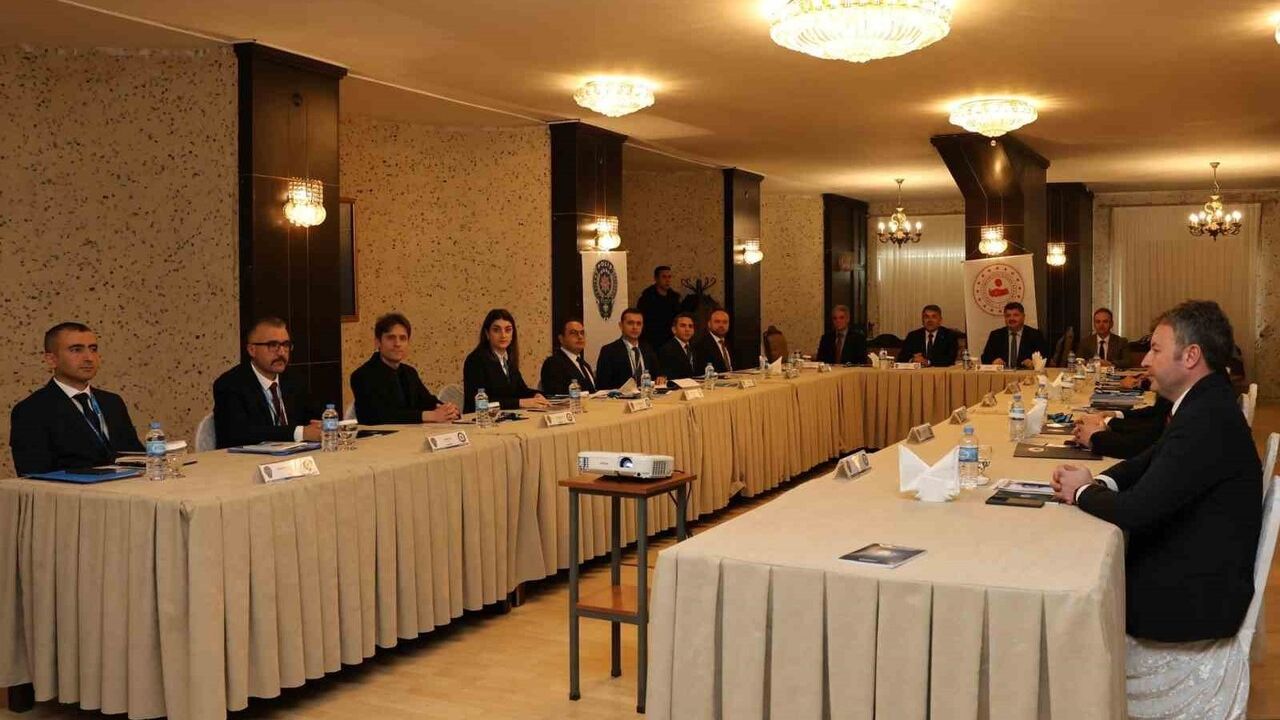 Erzurum'da Siber Suçlarla Mücadele Zirvesi