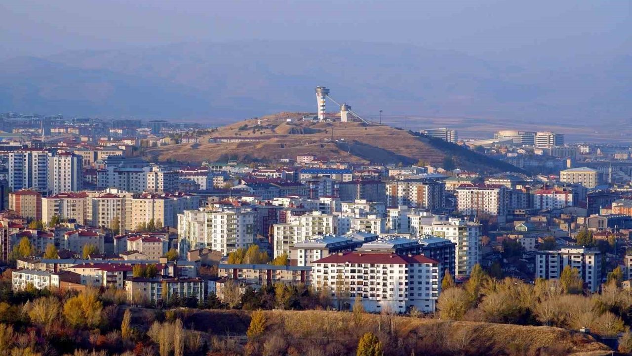 Erzurum Hava Kalitesi 2020-2025: 5 Yıllık Karnede PM10 Öne Çıkıyor