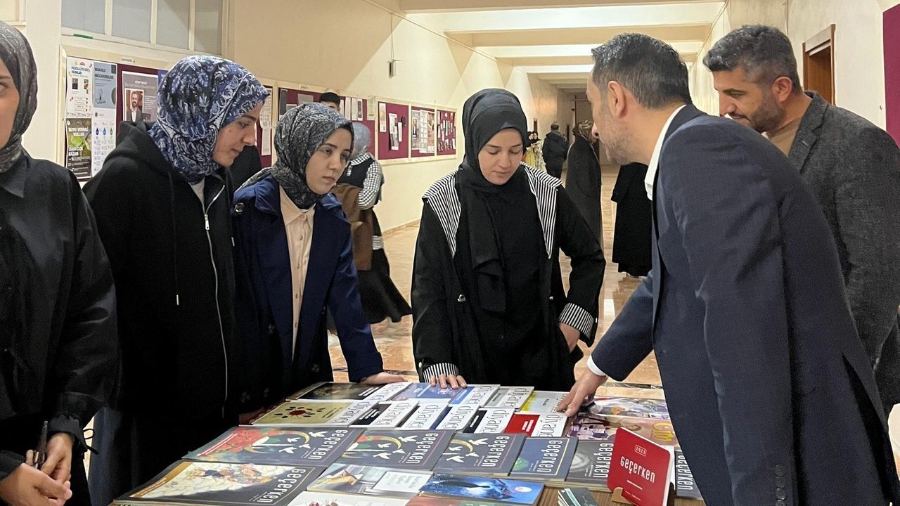 Erzurum İl Müftülüğü'nden Atatürk Üniversitesi'nde Gençlere Rehberlik