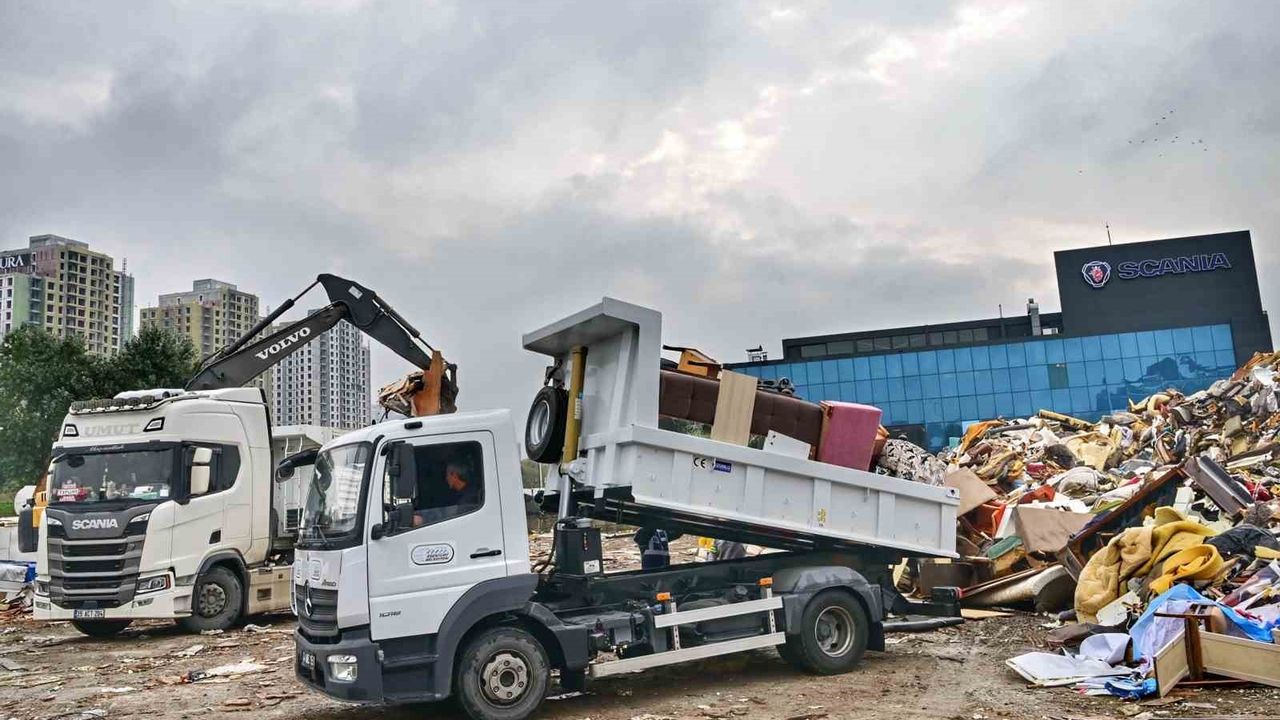 Esenyurt’ta Kullanılmış Eşyalar Geri Dönüşümle Doğaya Zararsız Bertaraf Ediliyor