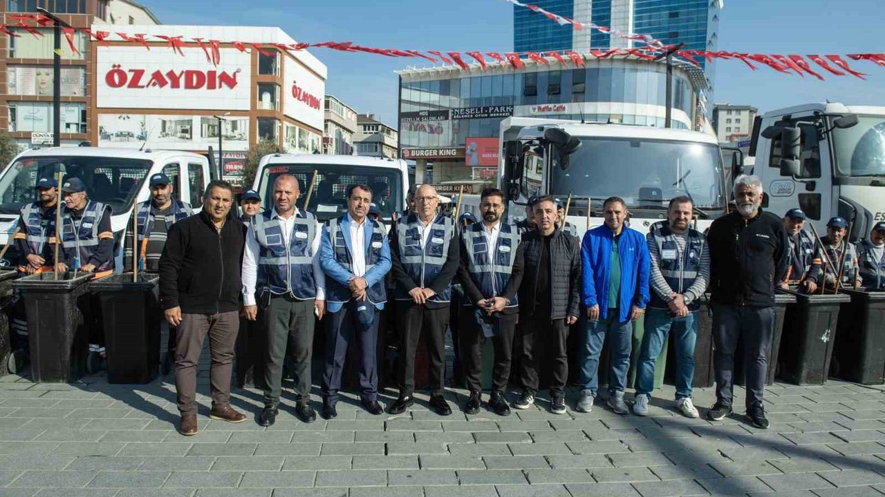 Esenyurt’ta Yapay Zeka Destekli Temizlik: 81 Araçlık Yeni Filo