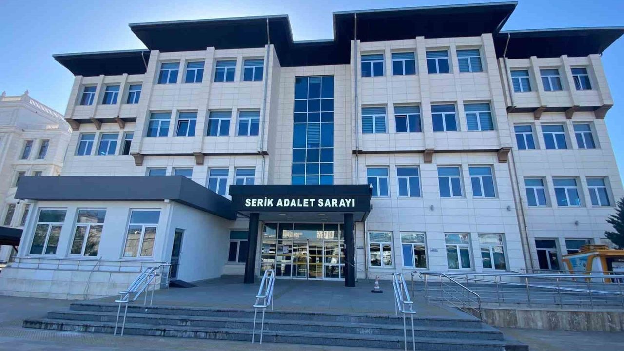 Eski CHP Serik İlçe Başkanı ve DSİ Müdür Yardımcısı 'Rüşvet' Soruşturmasında Tutuklandı