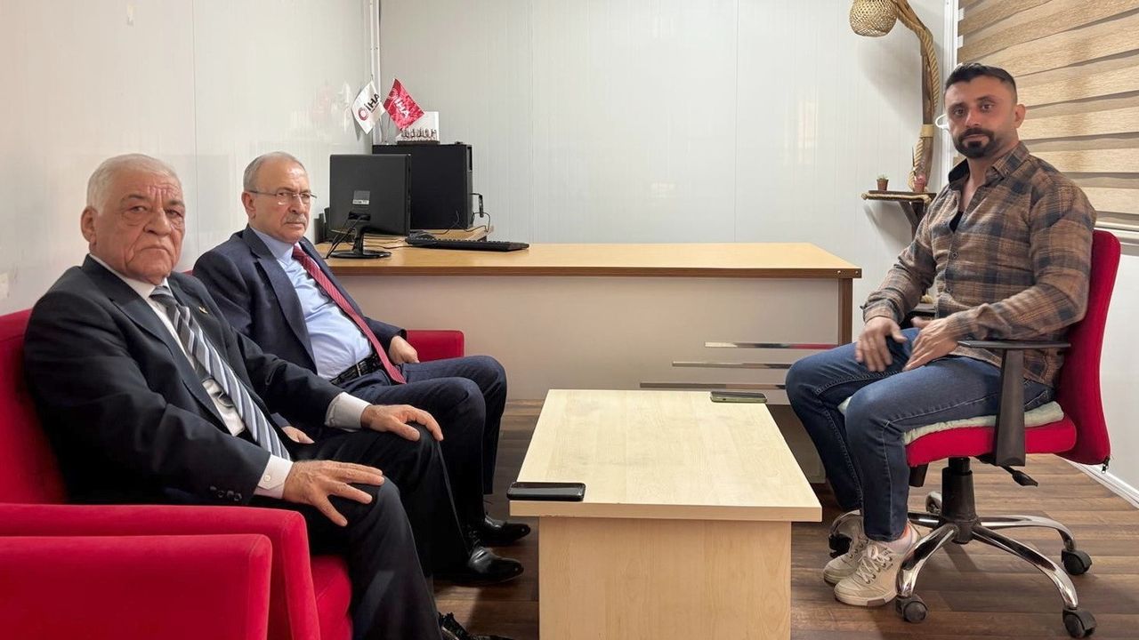 Eski Milletvekili Şevket Gürsoy’dan İHA Adıyaman Bürosu’na Ziyaret