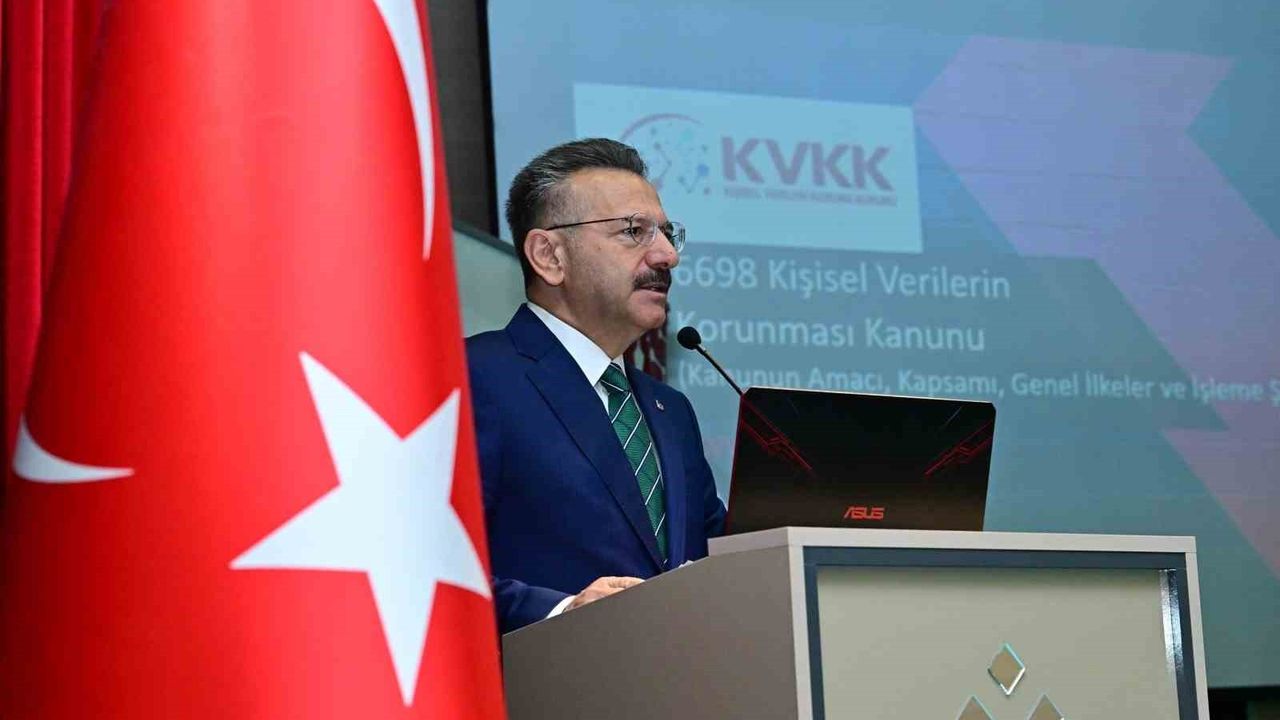 Eskişehir'de 'Kişisel Verileri Koruma' Toplantısı — Vali Hüseyin Aksoy