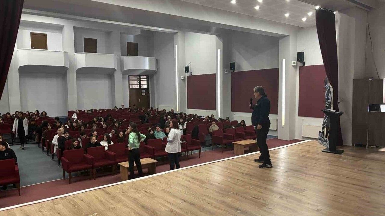 Eskişehir'de Liselere AFAD'dan Afet ve Yangın Eğitimi