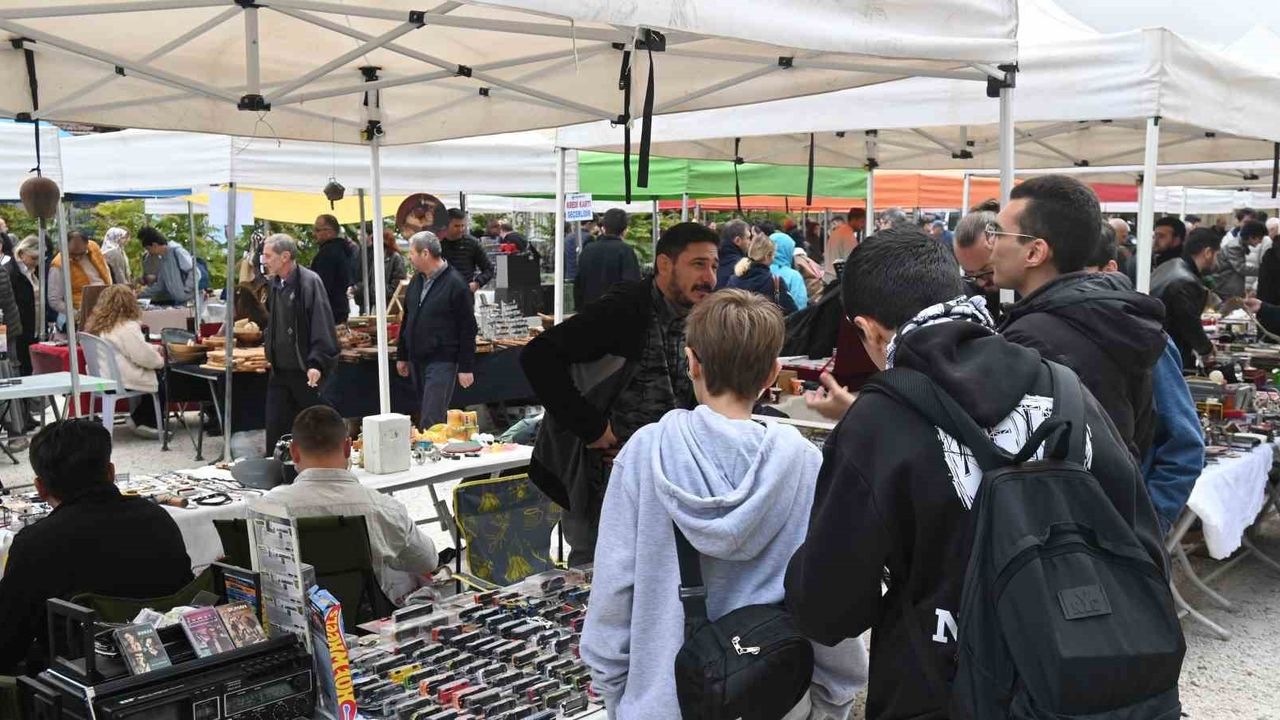 Eskişehir'de Minyatür Araba Koleksiyonculuğu Her Yaştan İlgi Topluyor