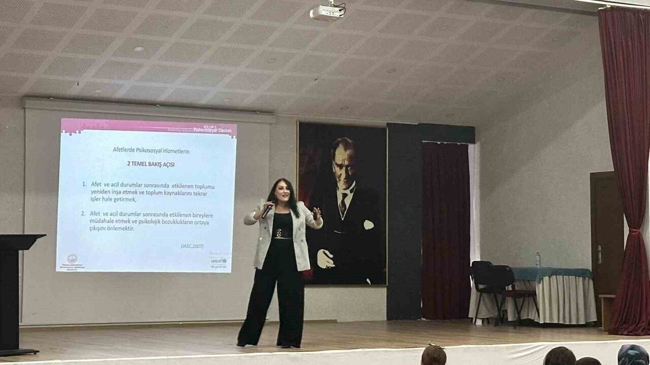 Eskişehir'de Rehber Öğretmenlere Afet ve Acil Durumlarda Psikososyal Destek Eğitimi