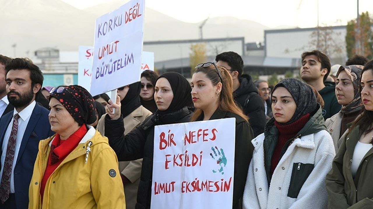 ETÜ'de Yürüyüş: Kadına Yönelik Şiddete Sıfır Tolerans