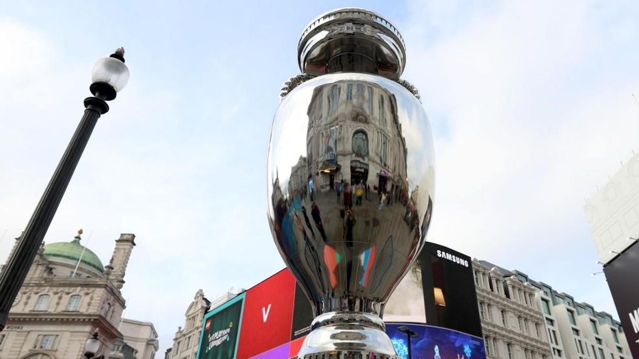 EURO 2028: Açılış Cardiff, Final Londra