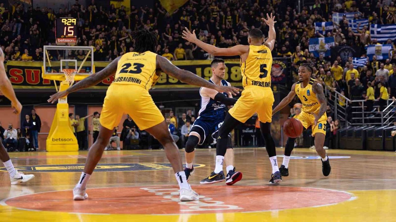 EuroCup: Bahçeşehir Koleji, Aris'i 86-76 Deplasmanda Yendi