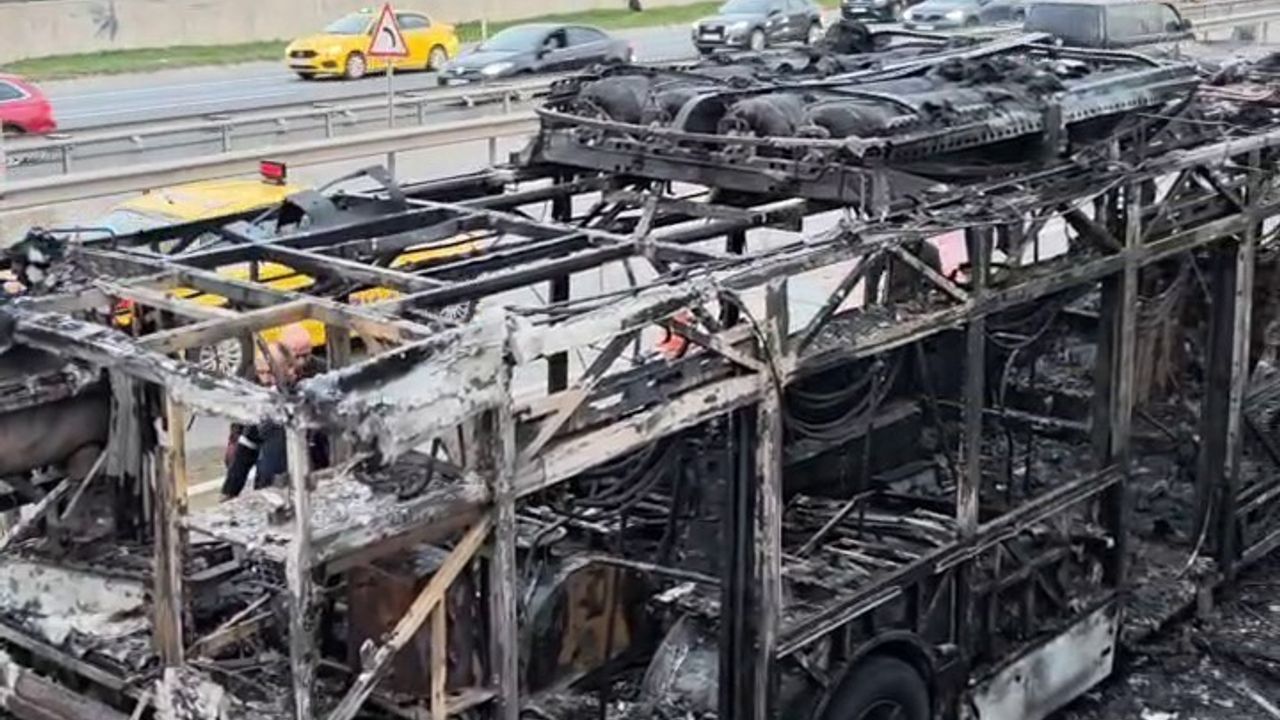 Eyüpsultan Kemerburgaz'da İETT Otobüsünde Yangın