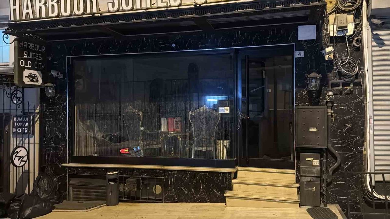 Fatih'te Zehirlenme Şüphesi: Böcek Ailesinin Kaldığı Otel Mühürlendi