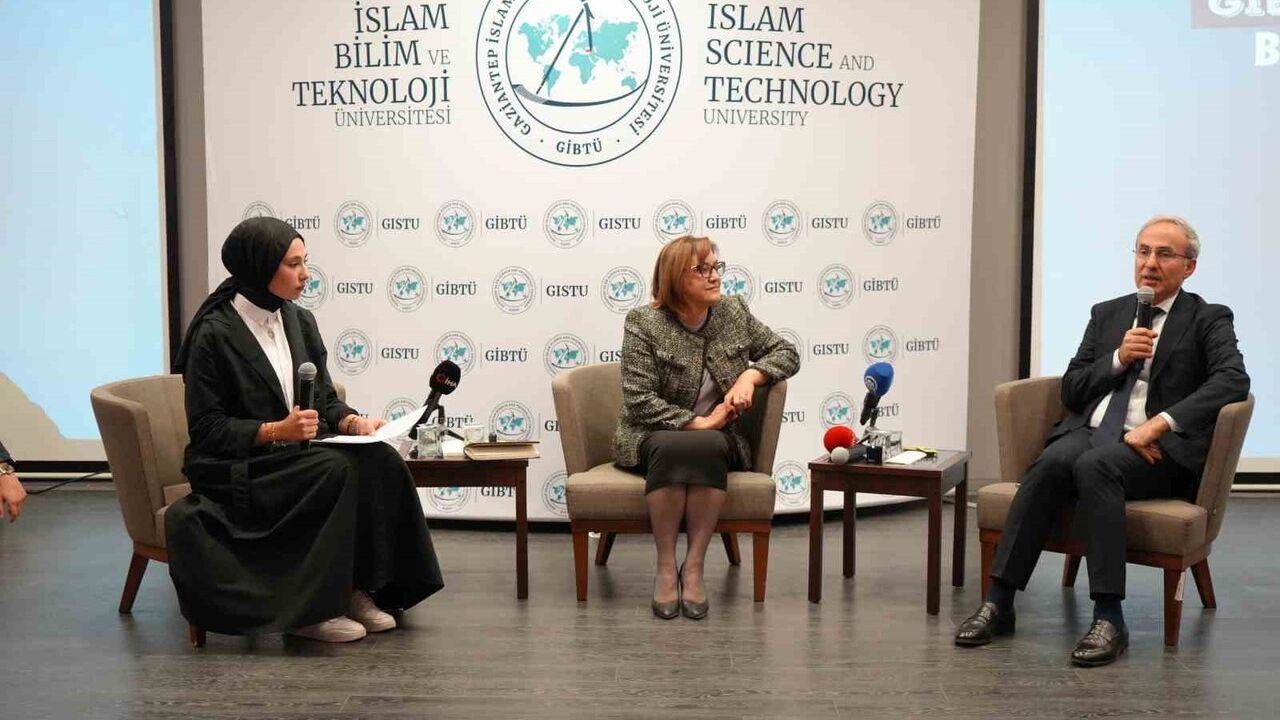 Fatma Şahin GİBTÜ Gençlik Buluşmalarında: "Öğrenci Dostu Şehir" Vurgusu