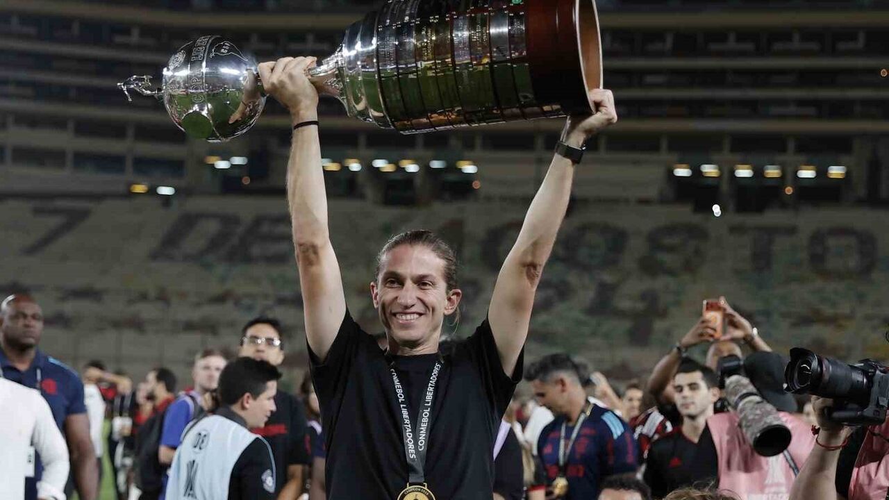 Filipe Luis'ten 5. Kupa: Flamengo Copa Libertadores Şampiyonu