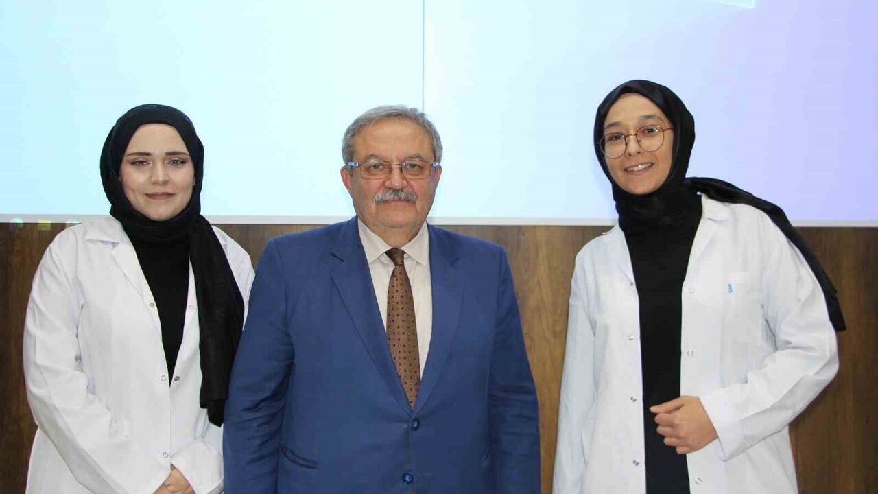 Fırat Üniversitesi Eğitim Fakültesi'nde Beyaz Önlük Giyme Töreni