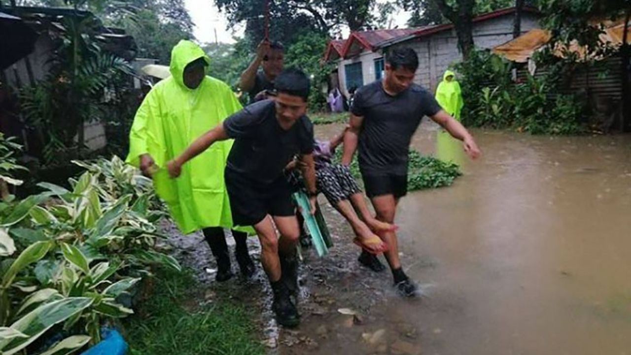 Fung-wong Süper Tayfunu Filipinler'i Vurdu: Ölü Sayısı 27'ye Yükseldi