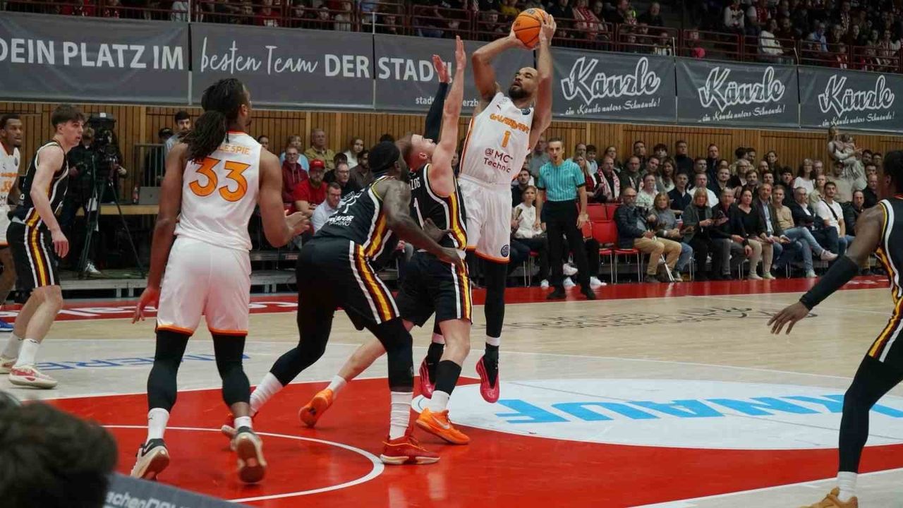 Galatasaray 99-74 ile Würzburg Baskets'i Deplasmanda Yendi — FIBA Şampiyonlar Ligi