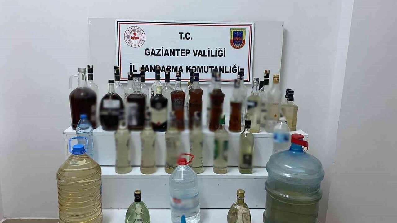 Gaziantep'te 1 Milyon TL Değerinde Gümrük Kaçağı Ürün Ele Geçirildi: 9 Gözaltı