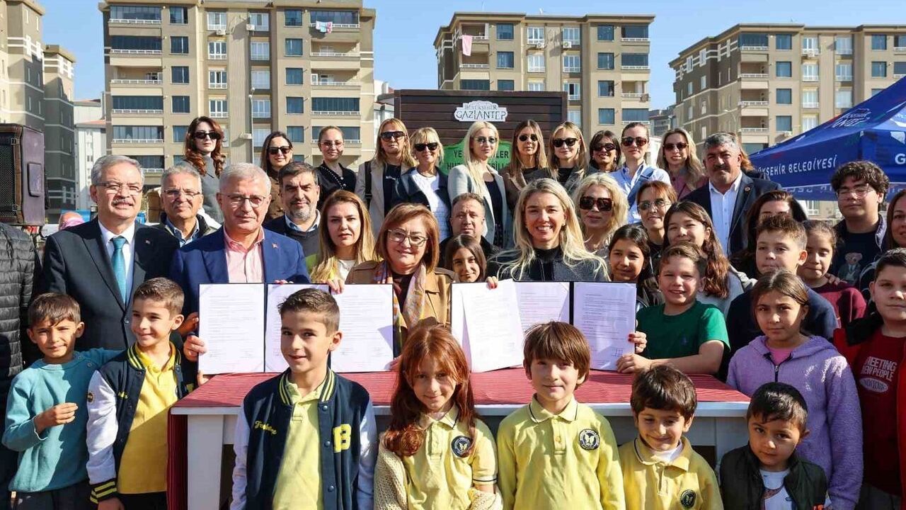 Gaziantep YEŞİLANTEP Projesi 41. Etapta 300 Fidanla Büyüyor