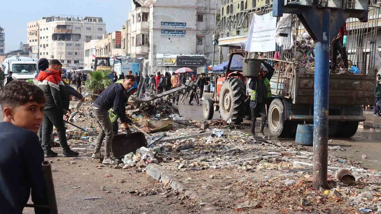 Gazze'de 'Yeniden İnşa Edeceğiz' Kampanyasıyla Gönüllüler Seferber