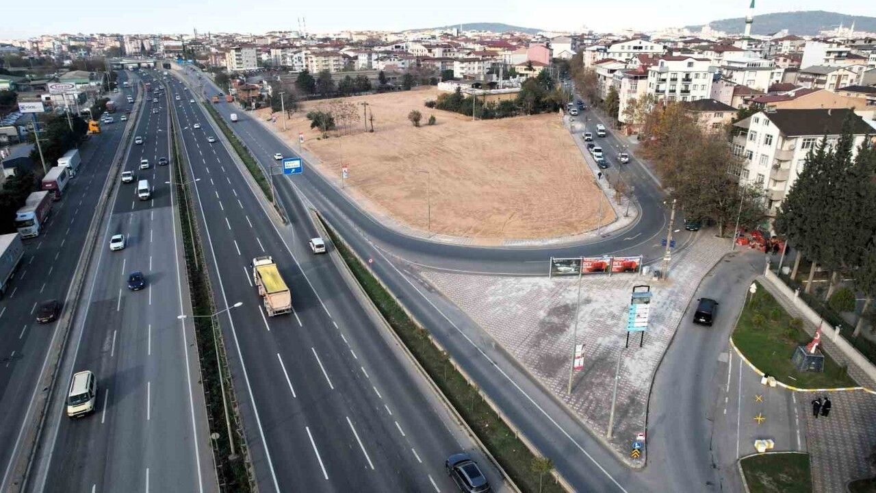 Gebze Eski Hal Kavşağı Hizmete Girdi: Eski Bağdat Caddesi Hükümet Caddesi’ne Bağlandı