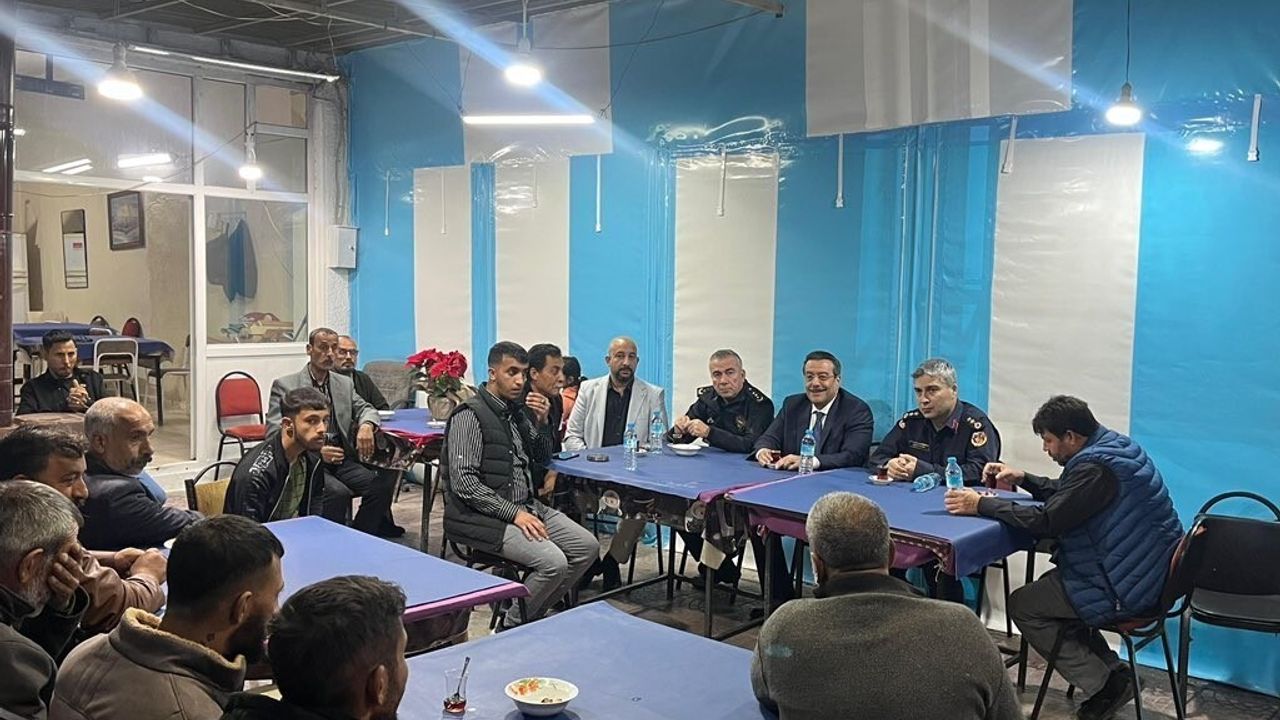 Geriş Mahallesi'nde Kaymakam Cumali Atilla Vatandaşlarla Buluştu