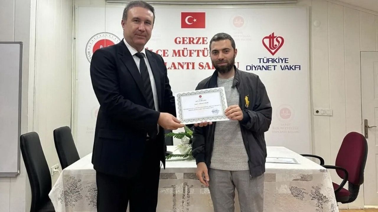 Gerze'de 'Baba Okulu' ile Genç Din Görevlilerine Babalık Bilinci Eğitimi