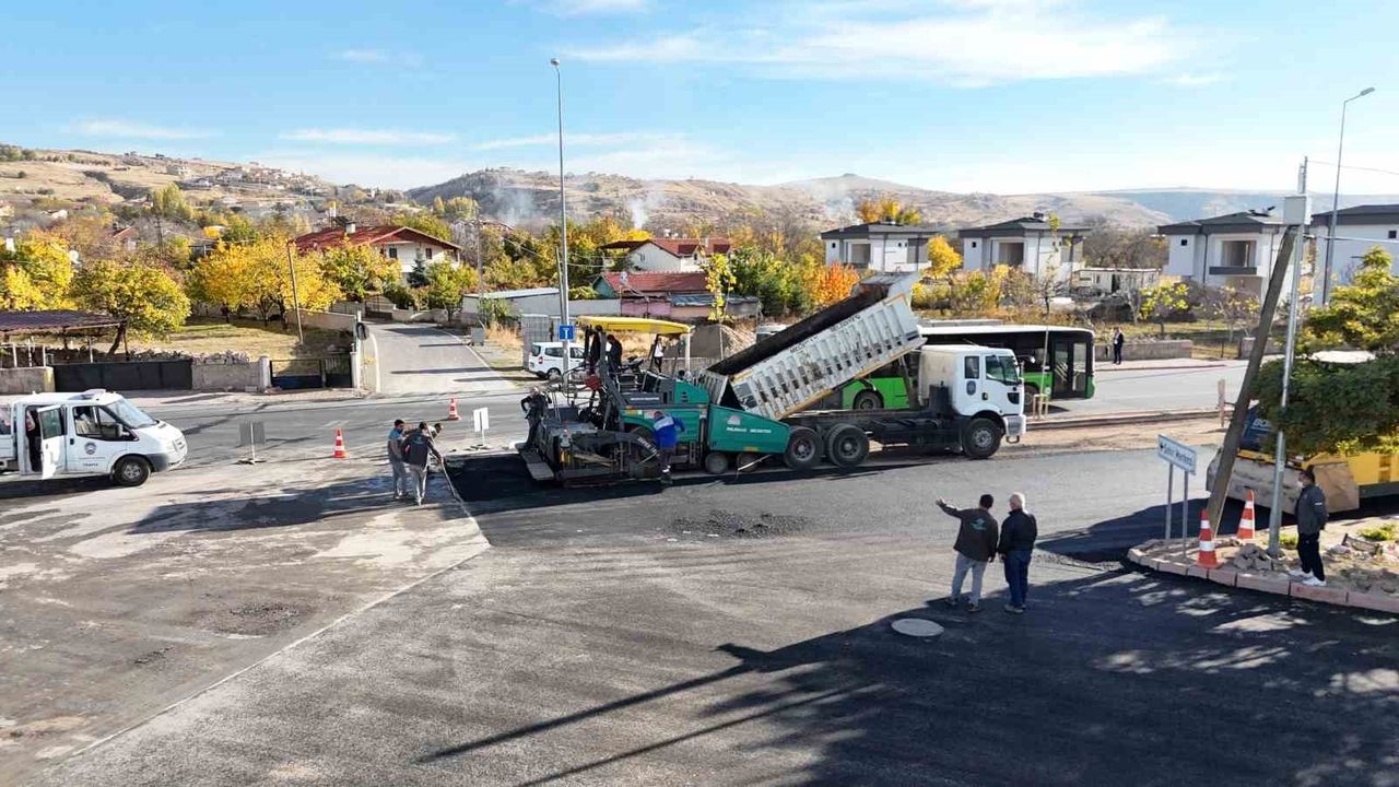 Gesi Mimar Sinan Caddesi’nde 3 bin 500 tonluk asfalt yenileme